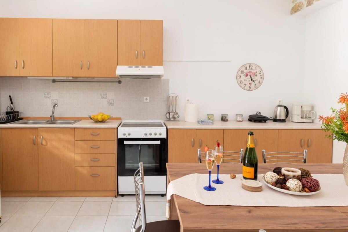 Atlantic Cave Haven-seaside, Fully Equipped Apartment Kolymbia